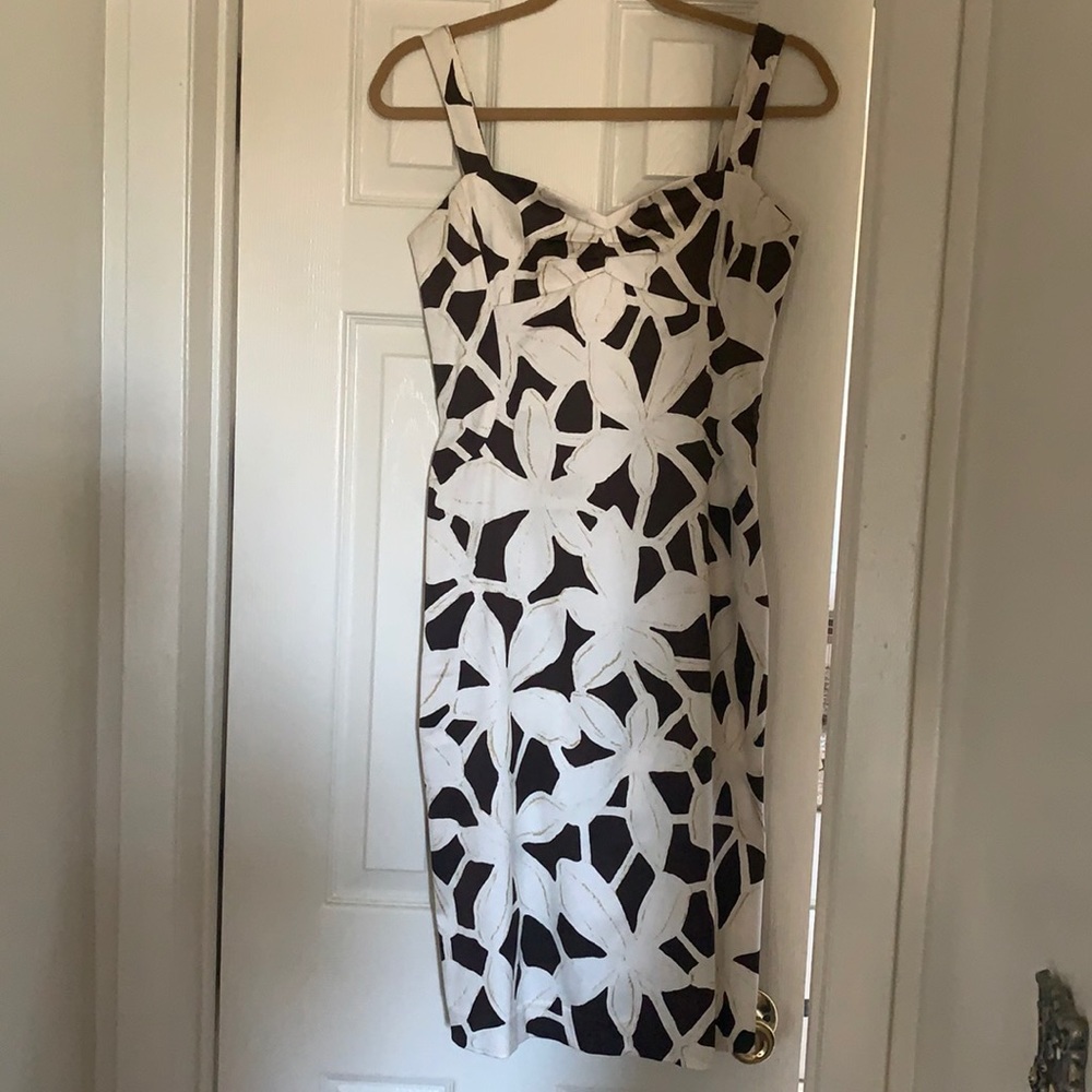 Sleeveless dress